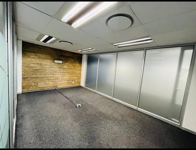 385M² OFFICE TO LET IN RANDJESPARK